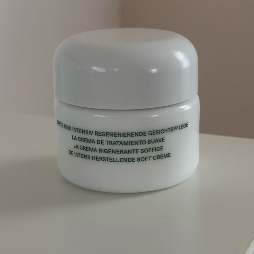 Empty La Mer The Moisturizing Soft Cream 1 oz Opal Glass Jar - Picture 2 of 2
